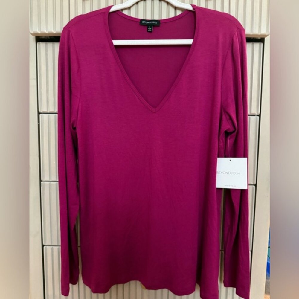 Beyond Yoga Fuchsia Long Sleeve Top - Size L